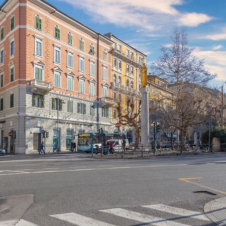 Blake, Attico Centrale Con Parcheggio A Trieste Exterior photo