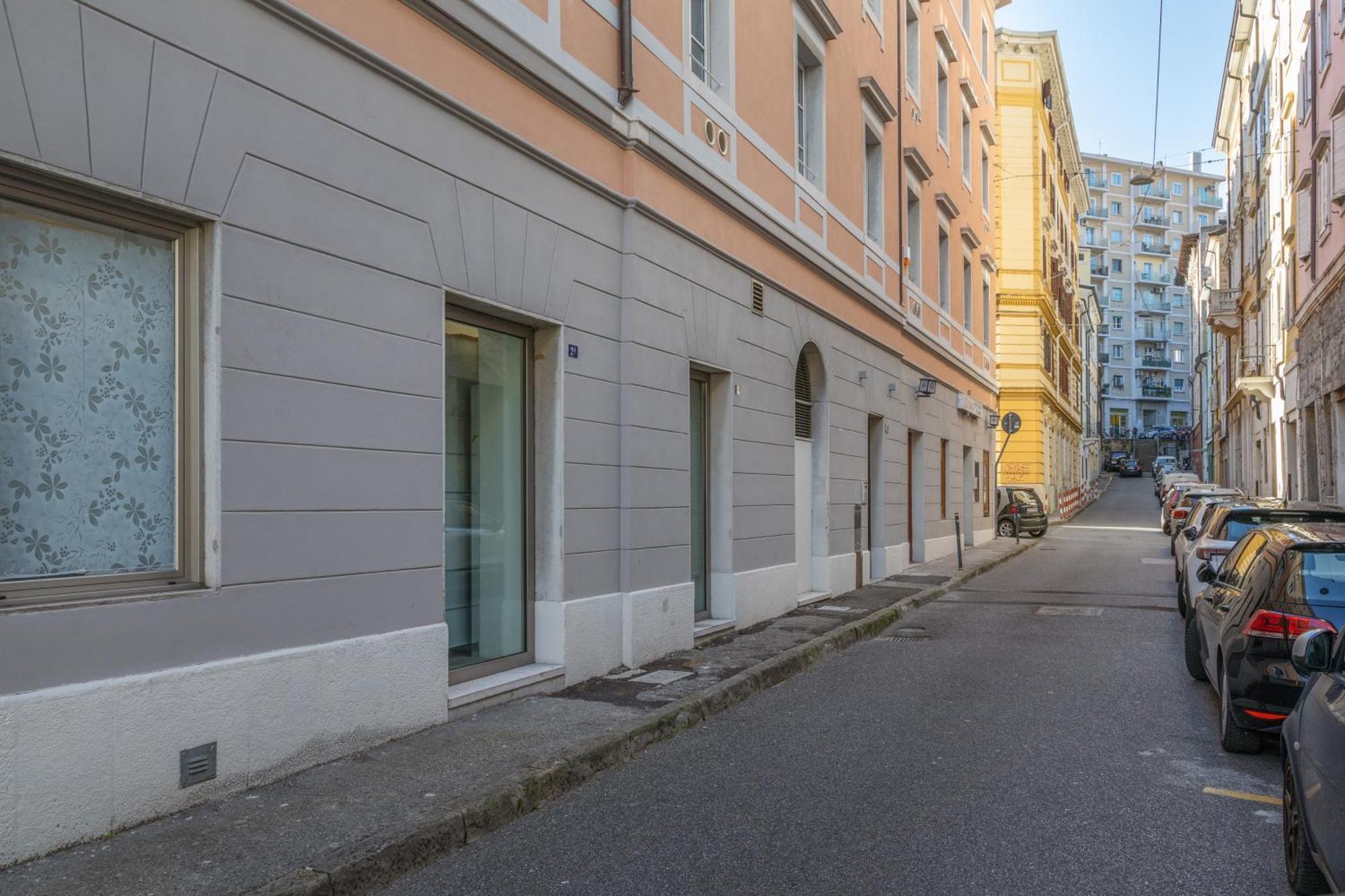 Blake, Attico Centrale Con Parcheggio A Trieste Exterior photo